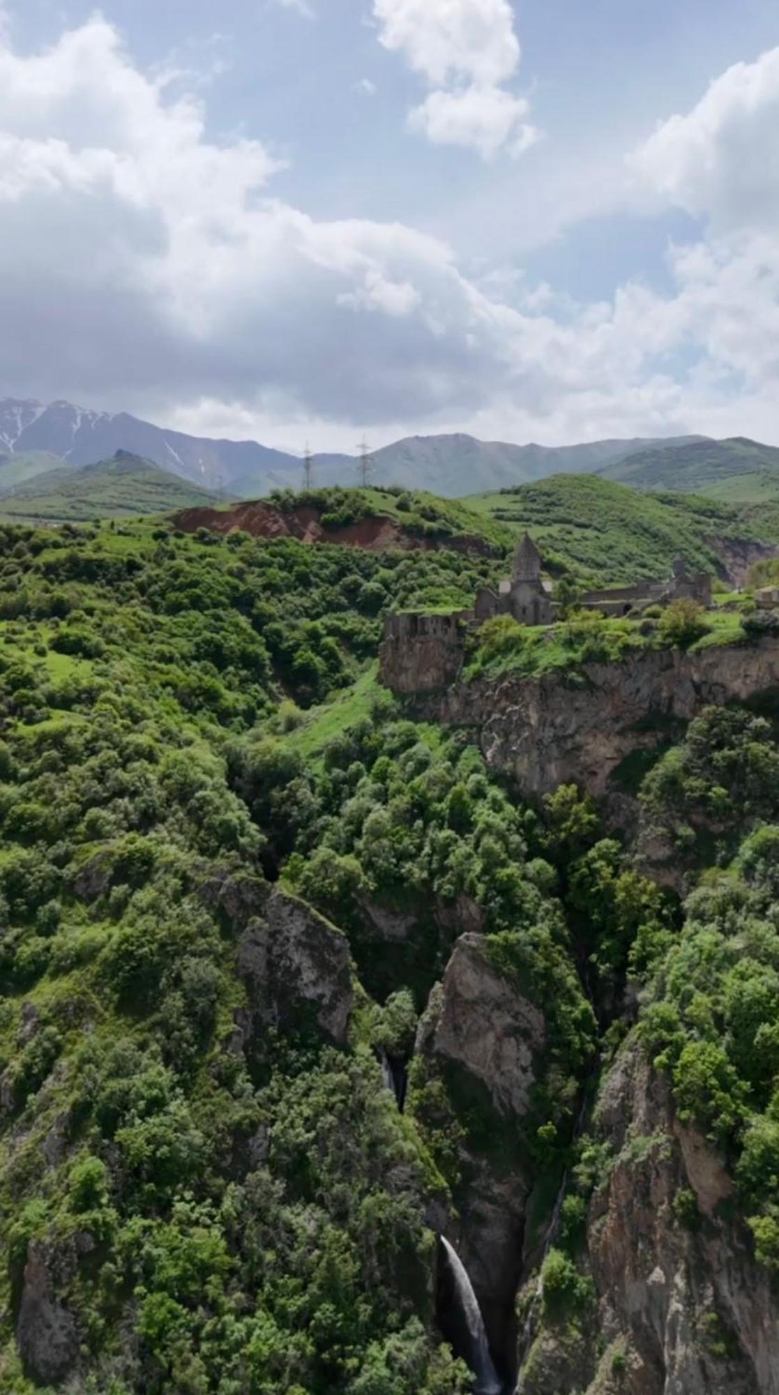 Alex Bnb Tatev Eksteriør billede